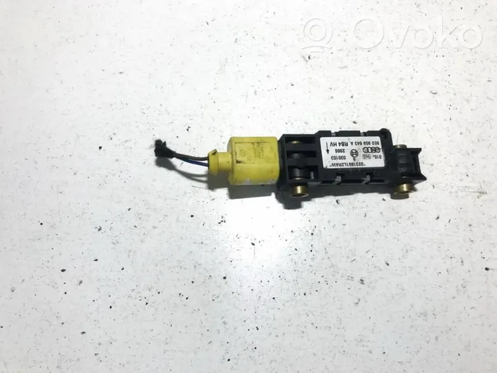 Audi A4 S4 B6 8E 8H Sensore d’urto/d'impatto apertura airbag 8e0959643a