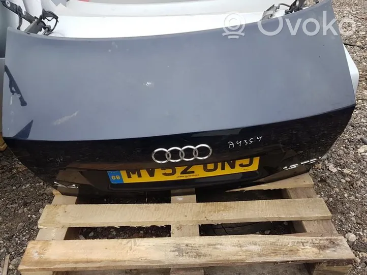 Audi A4 S4 B6 8E 8H Galinis dangtis (bagažinės) melynas