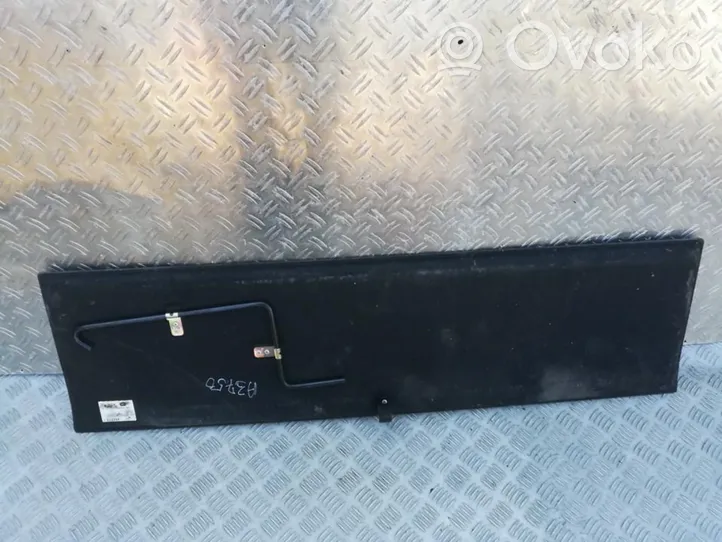 Toyota Avensis T250 Alfombra revestimiento del maletero/compartimiento de carga 