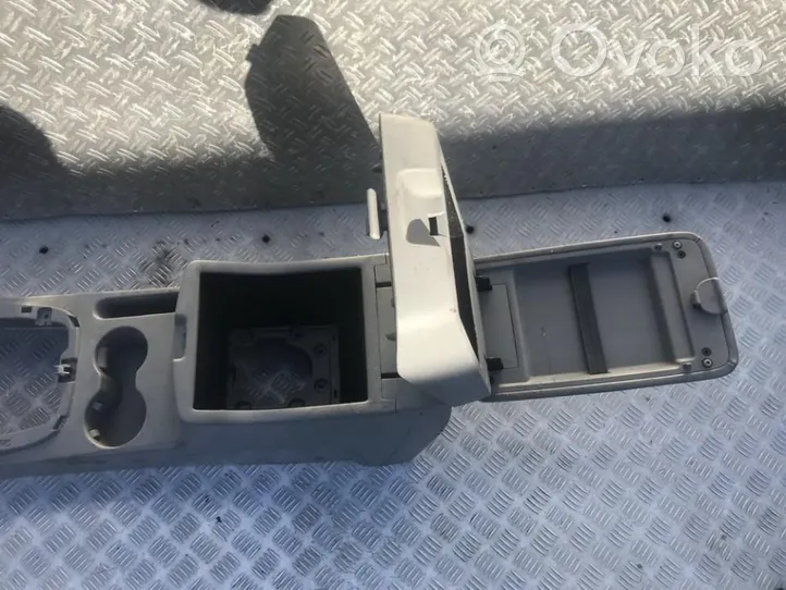 Hyundai Santa Fe Armrest 846812b000