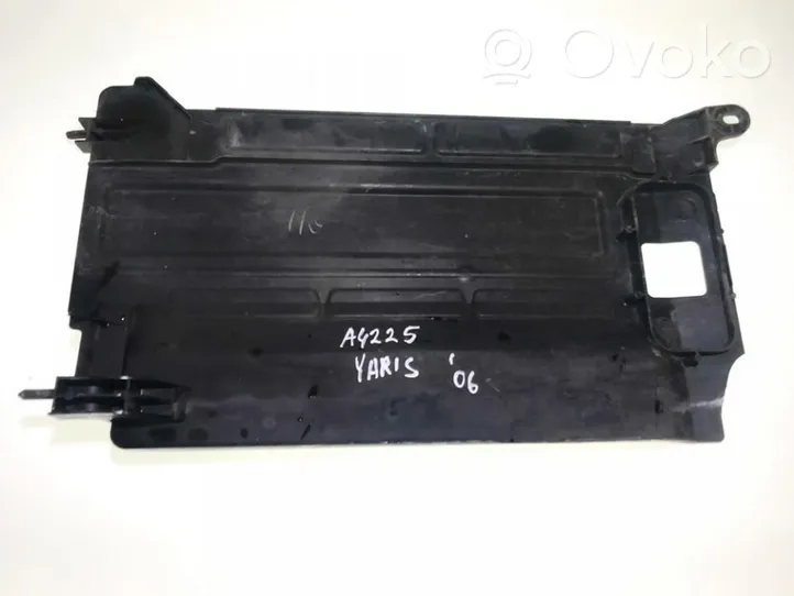 Toyota Yaris Other interior part 681s682