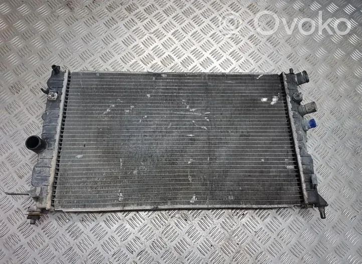 Opel Vectra B Aušinimo skysčio radiatorius 