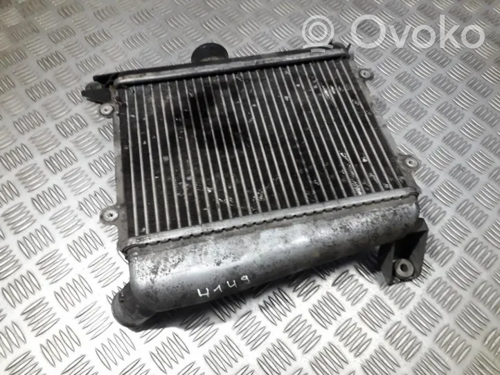 Toyota RAV 4 (XA20) Chłodnica powietrza doładowującego / Intercooler 27040332