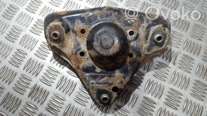 Audi A4 S4 B5 8D Supporto di montaggio della molla elicoidale 