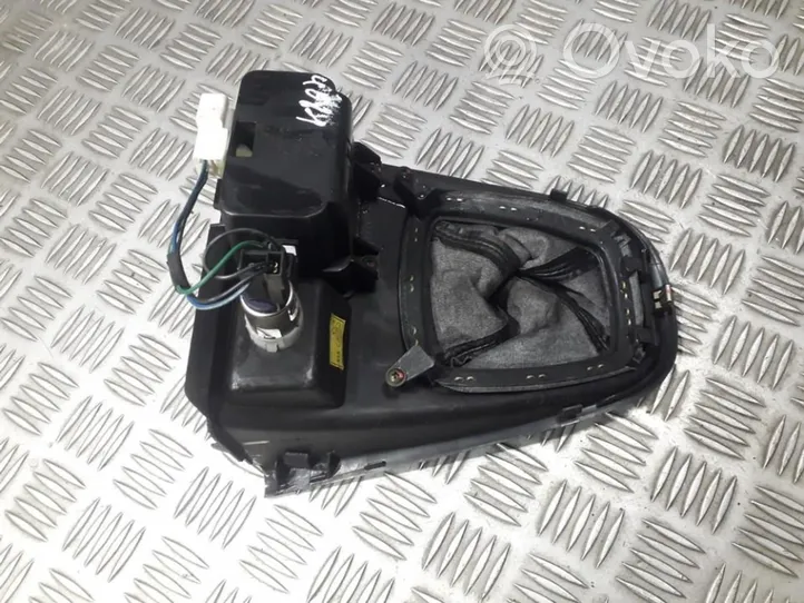 Hyundai Matrix Inne części wnętrza samochodu KR8455317000