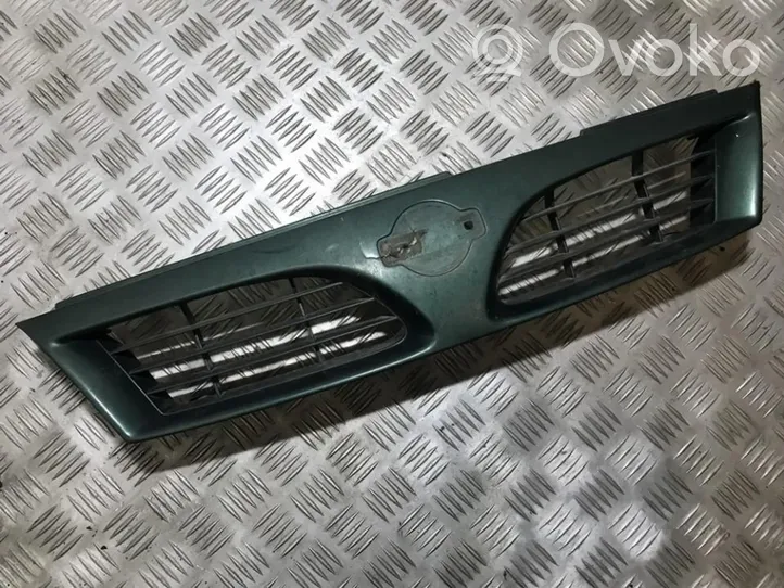 Nissan Almera Grille de calandre avant 623100n000