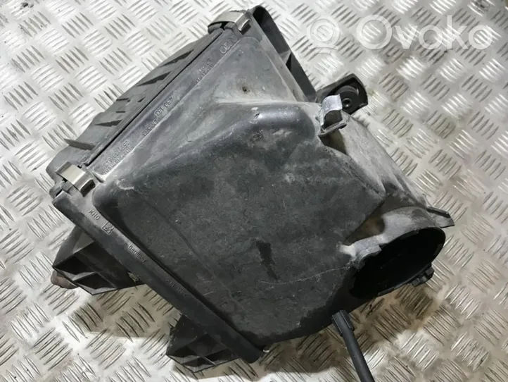 Audi A6 S6 C5 4B Boîtier de filtre à air 4b0133837