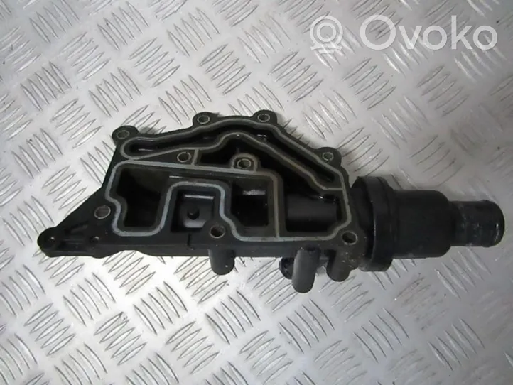 Renault Clio III Tuyau de liquide de refroidissement moteur 8200023915