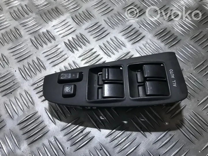 Toyota Avensis T250 Interruttore di controllo dell’alzacristalli elettrico 8480205220b0