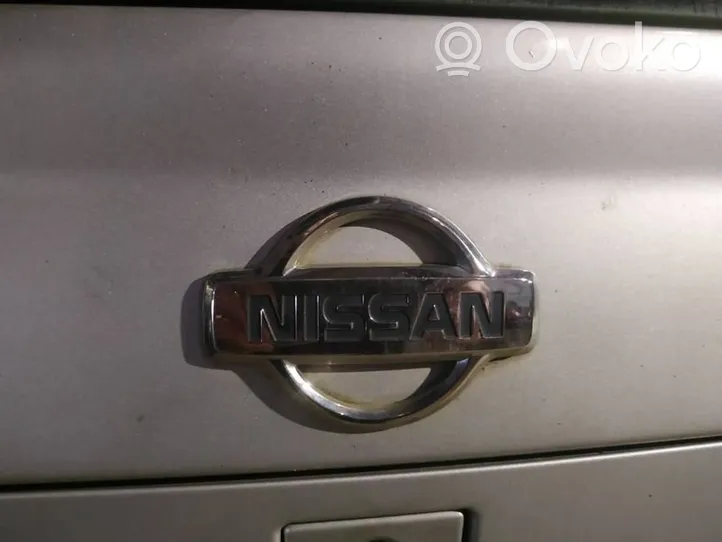 Nissan Primera Gamintojo ženkliukas 