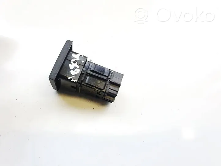 Renault Kadjar Botón interruptor de luz de peligro 252900624r