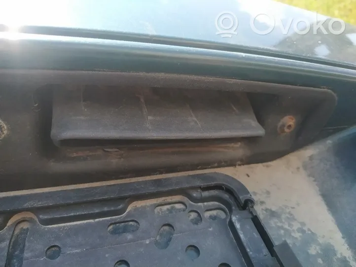 Dodge Journey Uchwyt / Rączka zewnętrzna otwierania klapy tylnej / bagażnika 