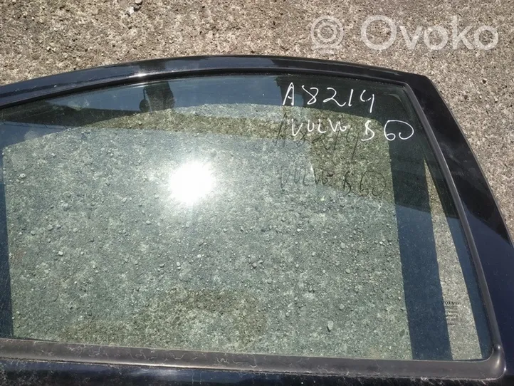 Volvo S60 aizmugurējo durvju stikls 