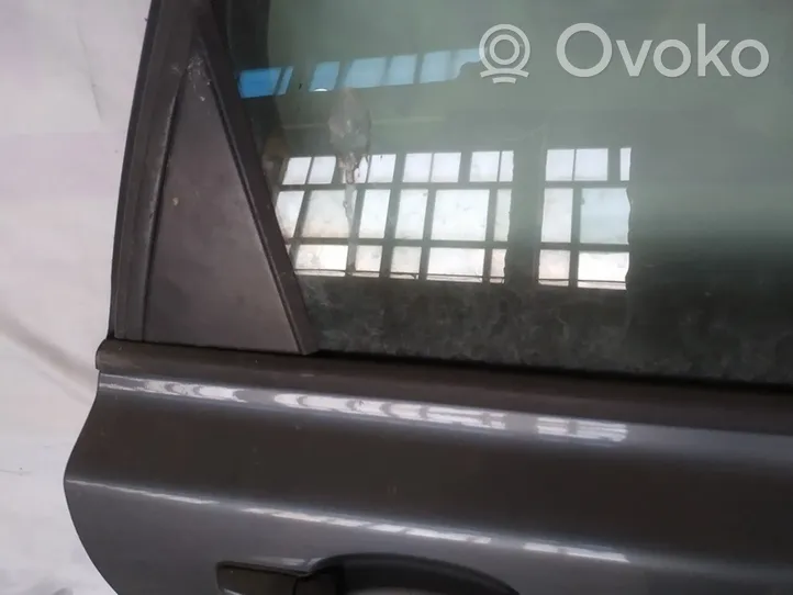 Volvo V50 Moulures des vitres de la porte arrière 