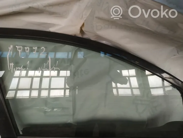 Toyota Avensis Verso Vitre de fenêtre porte avant (4 portes) 