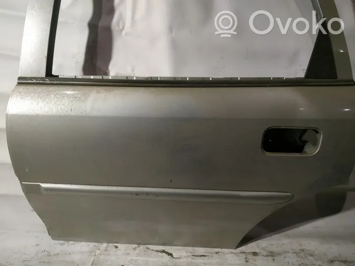 Opel Vectra B Задняя дверь pilkos