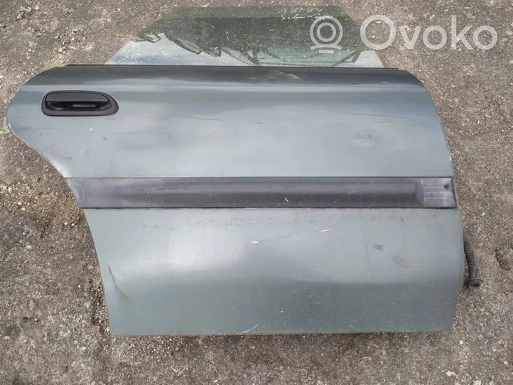 Subaru Legacy Rear door zalios