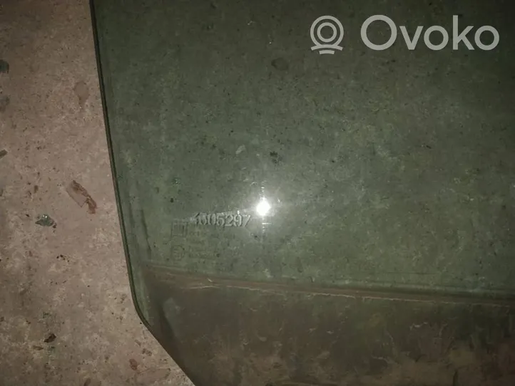 Opel Meriva A Vitre de fenêtre porte avant (4 portes) 