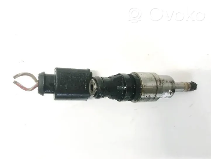 Toyota Avensis T250 Injecteur de carburant 0261500016