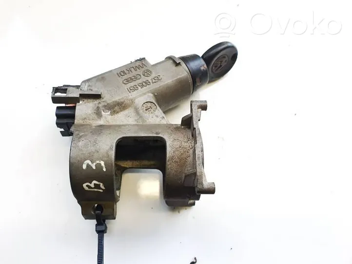 Volkswagen PASSAT B3 Cerradura de encendido 357905851