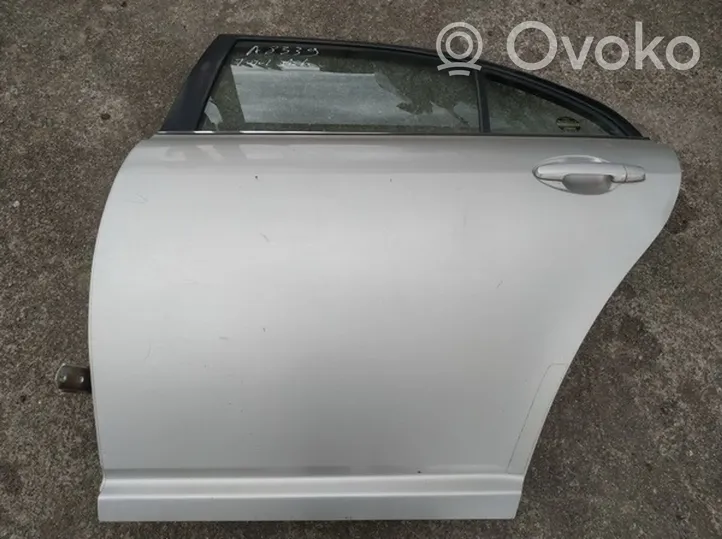 Toyota Avensis T250 Задняя дверь SIDABRINES