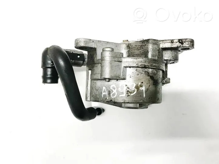 Nissan Qashqai Pompa podciśnienia 472458A