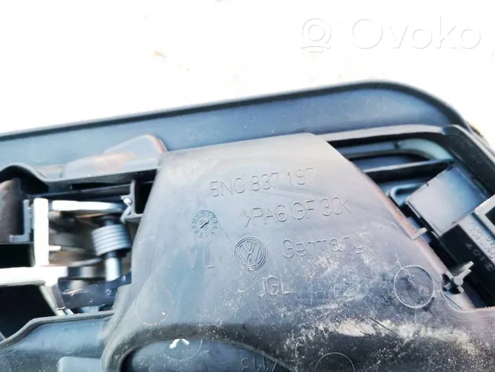 Volkswagen Tiguan Klamka wewnętrzna drzwi 5n0837197