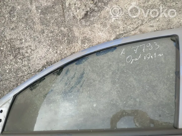 Opel Astra G Front door window glass four-door 