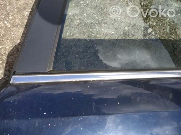 Opel Vectra C Aizmugurē durvju stikla apdare 