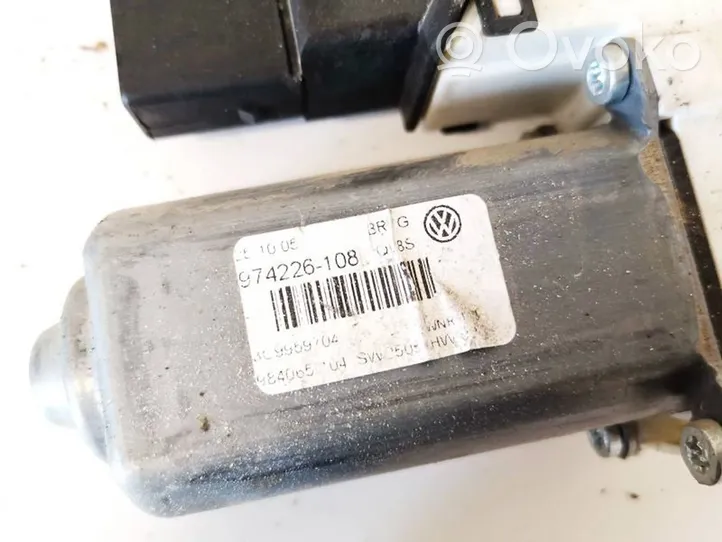 Volkswagen PASSAT B6 Moteur de lève-vitre de porte arrière 974226108