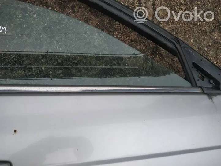 Chevrolet Epica Moulure de vitre de la porte avant 