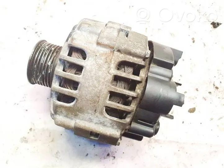 Renault Clio III Generatore/alternatore 8200654541C