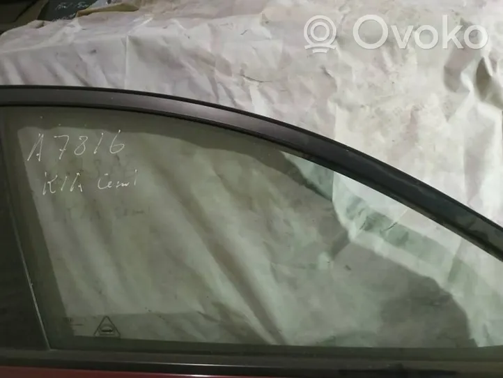 KIA Ceed Основное стекло передних дверей (четырехдверного автомобиля) 