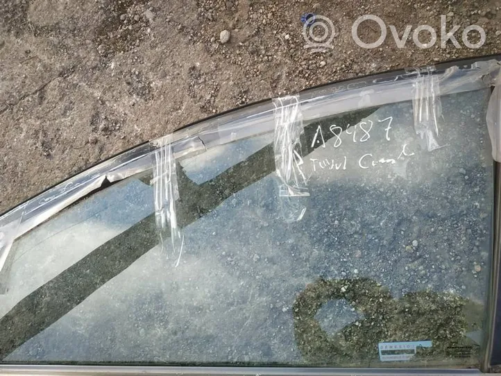 Toyota Corolla Verso AR10 Etuoven ikkunalasi, neliovinen malli 