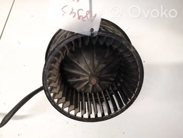 Volkswagen PASSAT B4 Heater fan/blower 