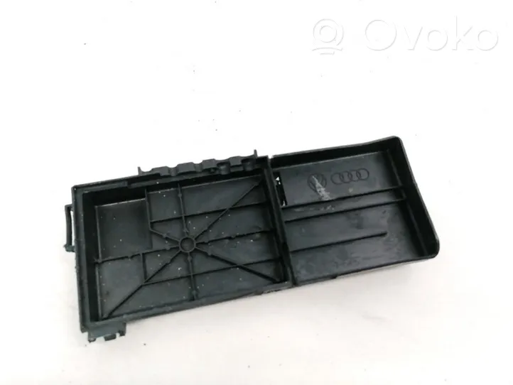 Audi A3 S3 8L Fuse box cover 1J0937550