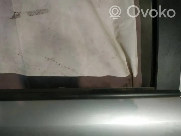 Opel Zafira B Galinių durų stiklo apdaila 
