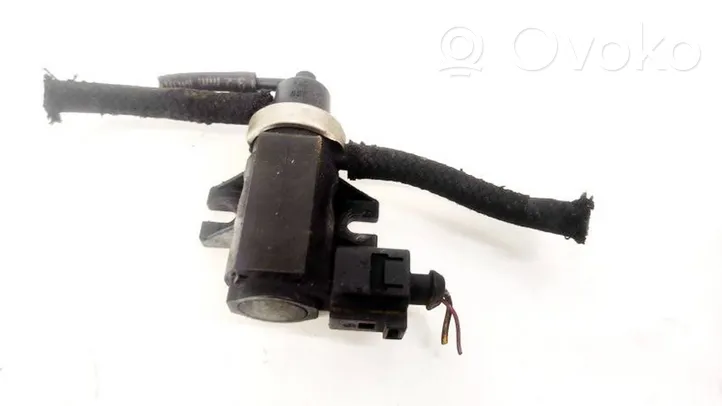 Volkswagen Golf IV Turbo solenoid valve 1J0906627