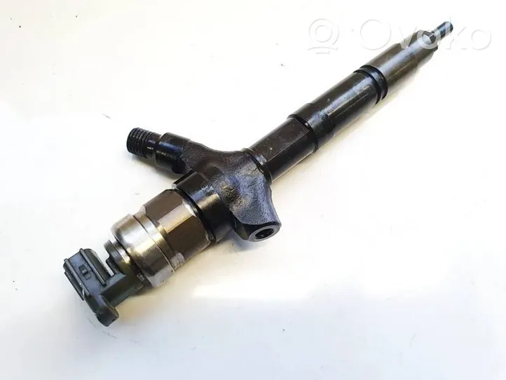 Toyota Corolla Verso AR10 Injecteur de carburant 236700g010