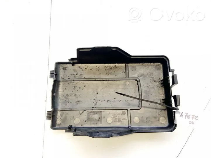 Volkswagen Golf V Coperchio/tappo della scatola vassoio della batteria 1k0915443a