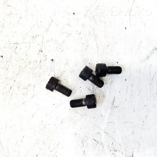 Volvo V70 Nuts/bolts 