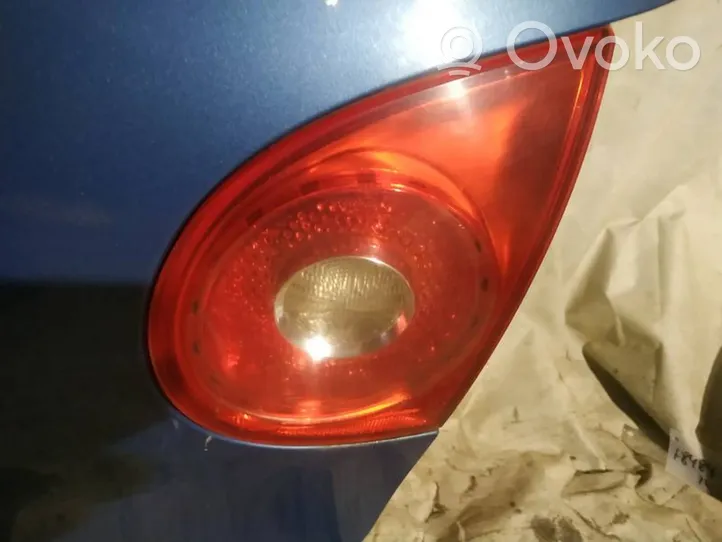 Volkswagen Golf V Lampy tylnej klapy bagażnika 