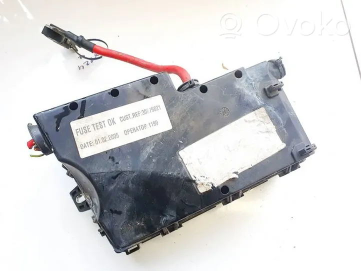 Volvo V50 Boîte à fusibles 8688040