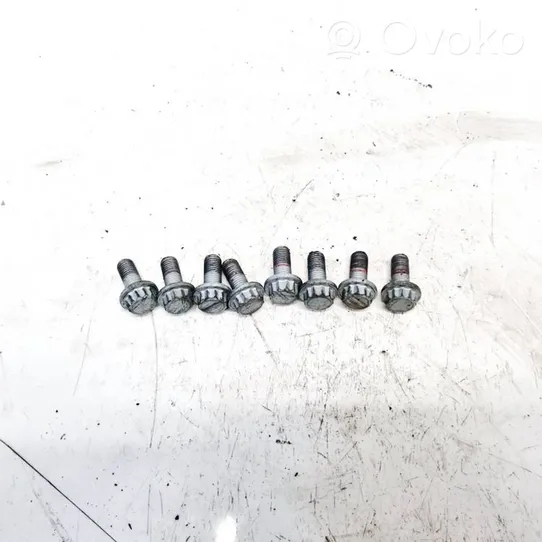 Toyota Prius (XW30) Nuts/bolts 