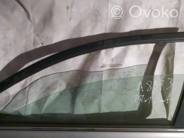 Toyota Avensis T250 Front door window glass four-door 