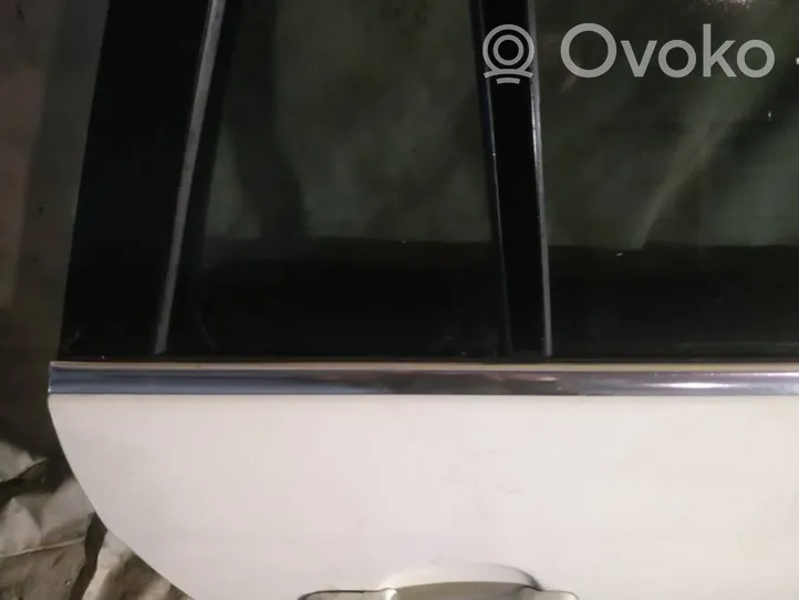Volkswagen Golf V Listwa / Uszczelka szyby drzwi tylnych 