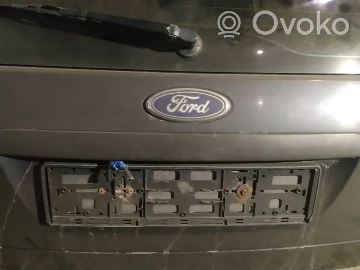 Ford Focus Trunk door license plate light bar 