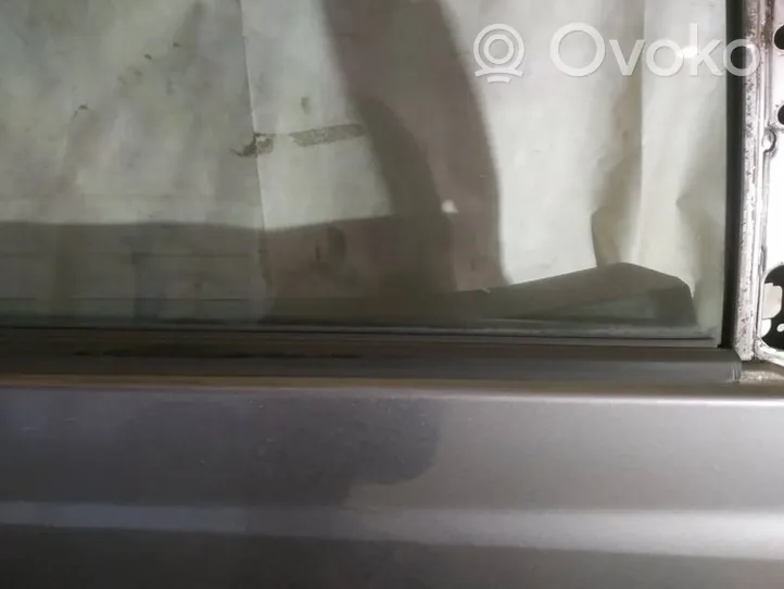 Toyota Previa (XR30, XR40) II Moulure de vitre de la porte avant 