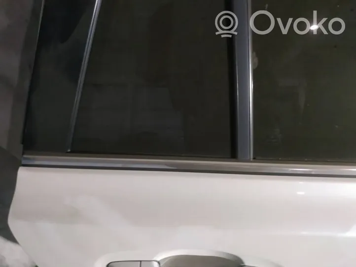 Subaru Legacy Rivestimento modanatura del vetro della portiera posteriore 