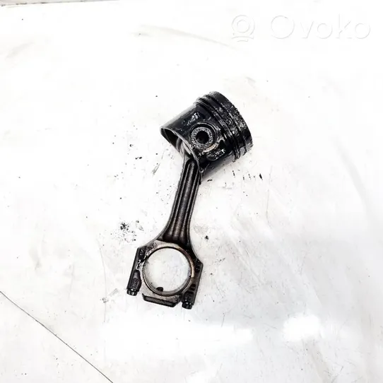 Volkswagen PASSAT B5 Piston with connecting rod 